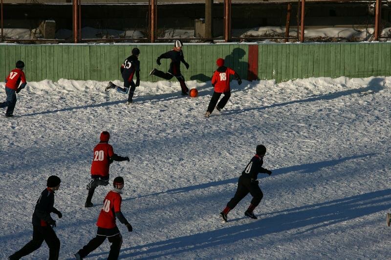 football_on_snow.jpg